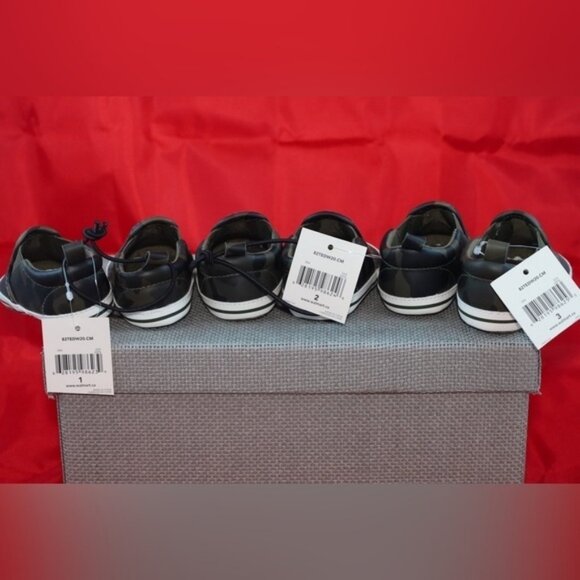 Nwt Bundle of 3 Baby army shoes in sizes 1,2 and 3 for 0 to 3 months. - Picture 5 of 5